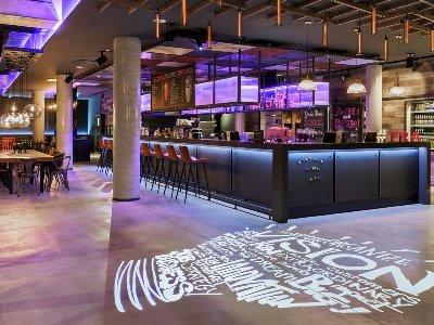 Moxy Frankfurt East Hotel 3*